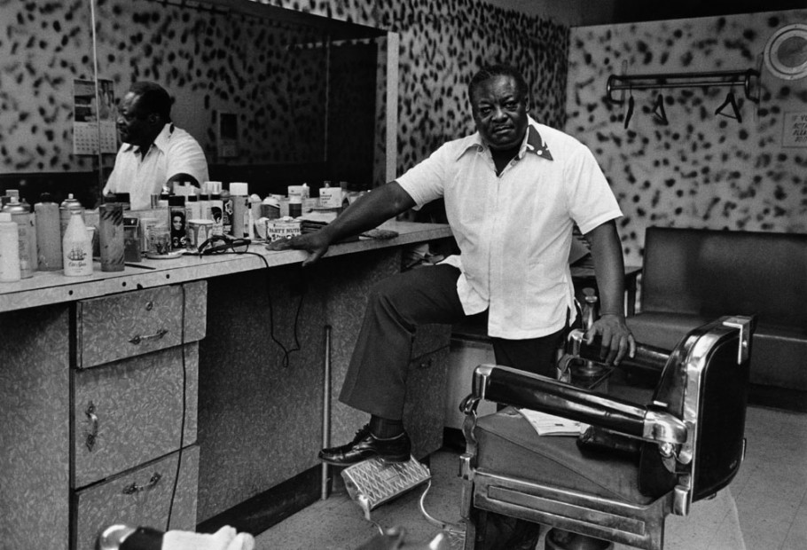 Deas McNeil, The Barber, Harlem, 1976