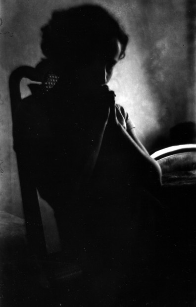 Girl in Shadow, 1932