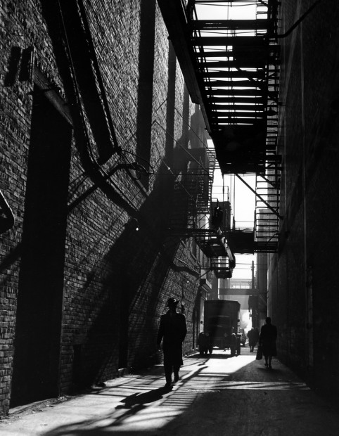 Chicago Alley, 1946