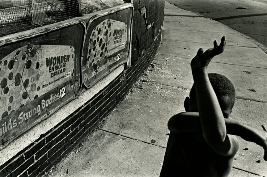 Eugene Richards <br> Wonder Bread, Dorchester, Massachusetts, 1975