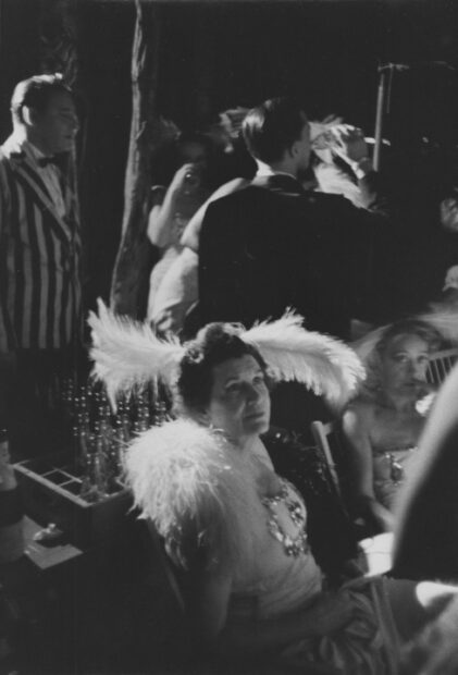Cartier-Bresson, Women with feathers in hat, U.S.A., c1958