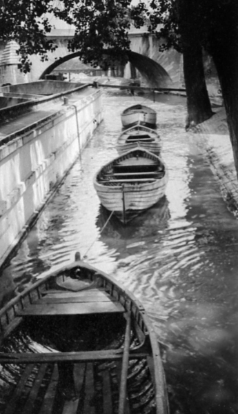 Sur les Quais (On the Riverbank), c. 1930