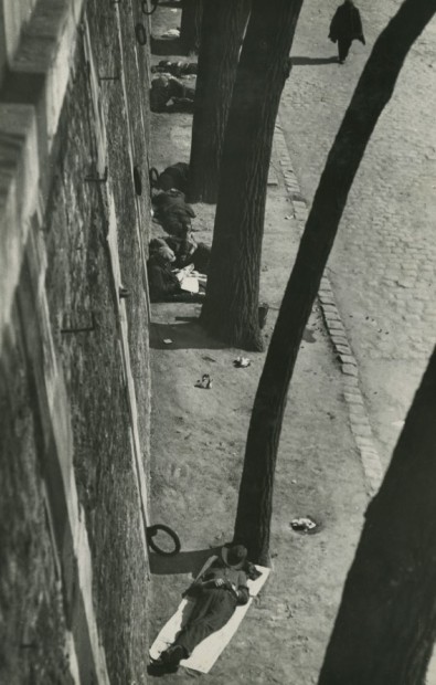 Siesta, Pont-au-Change, Paris, 1927