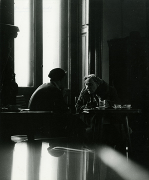 Jeanloup Sieff<br>Warsaw Conversation, 1955